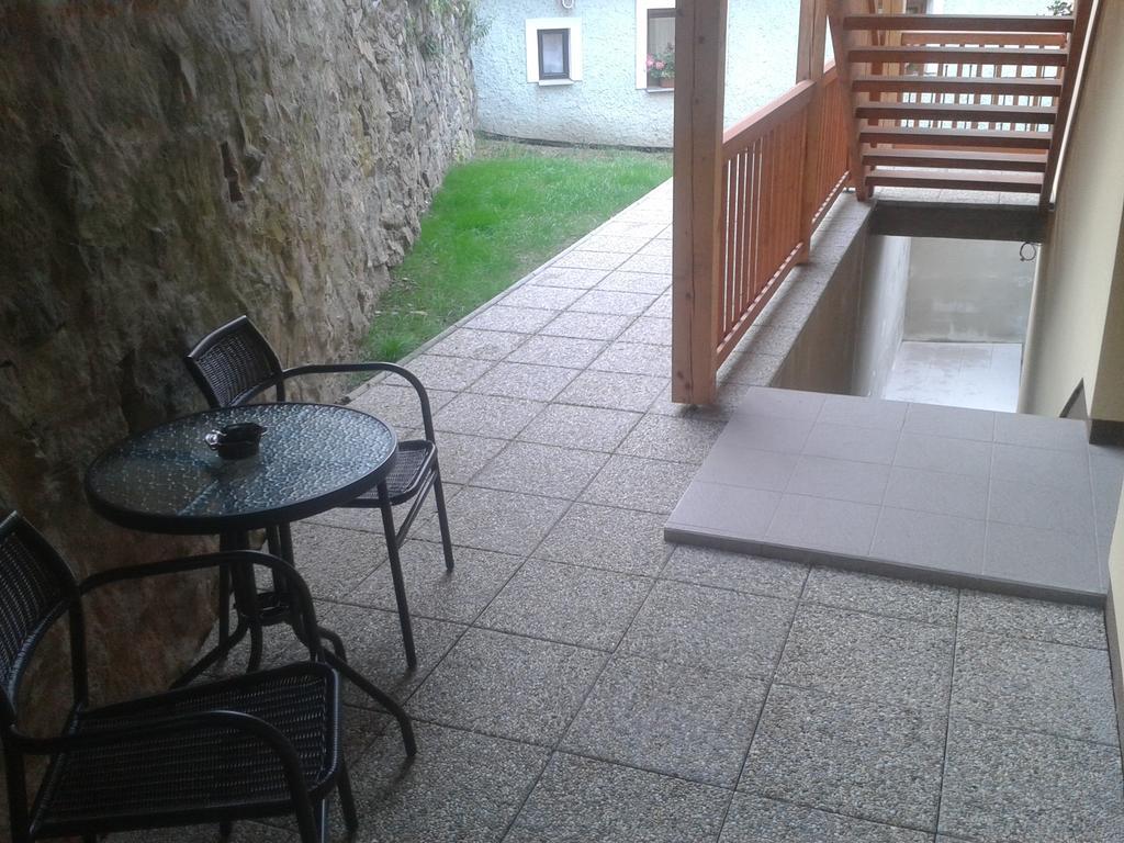 Český Krumlov Dueta Apartment מראה חיצוני תמונה