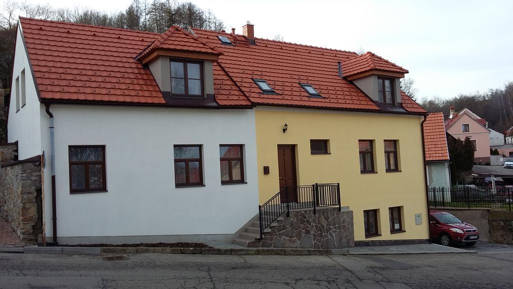 Český Krumlov Dueta Apartment מראה חיצוני תמונה