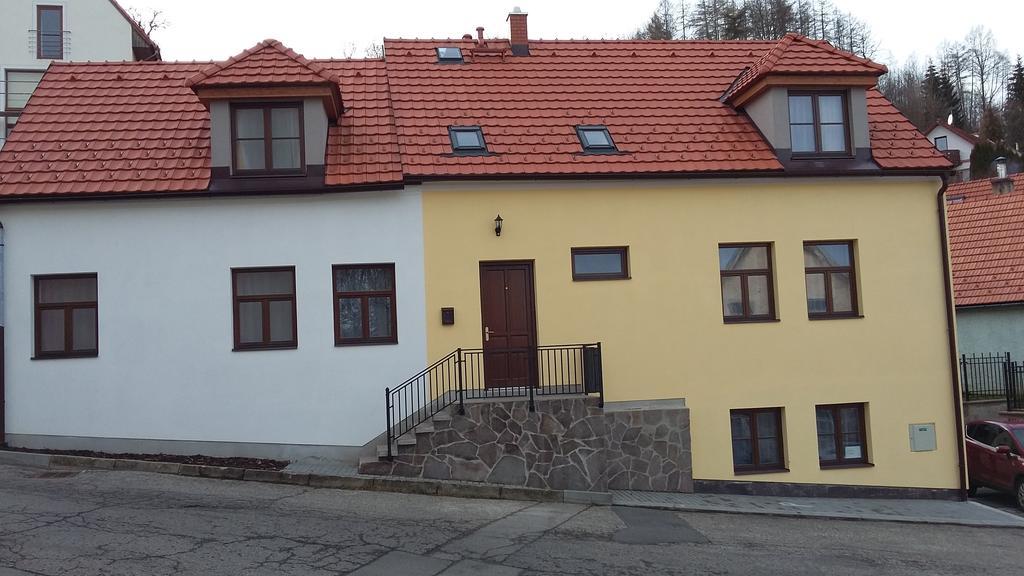 Český Krumlov Dueta Apartment מראה חיצוני תמונה