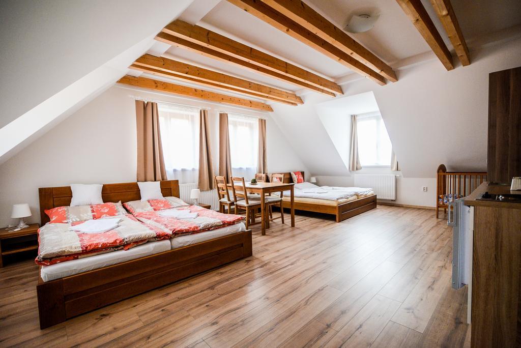 Český Krumlov Dueta Apartment מראה חיצוני תמונה