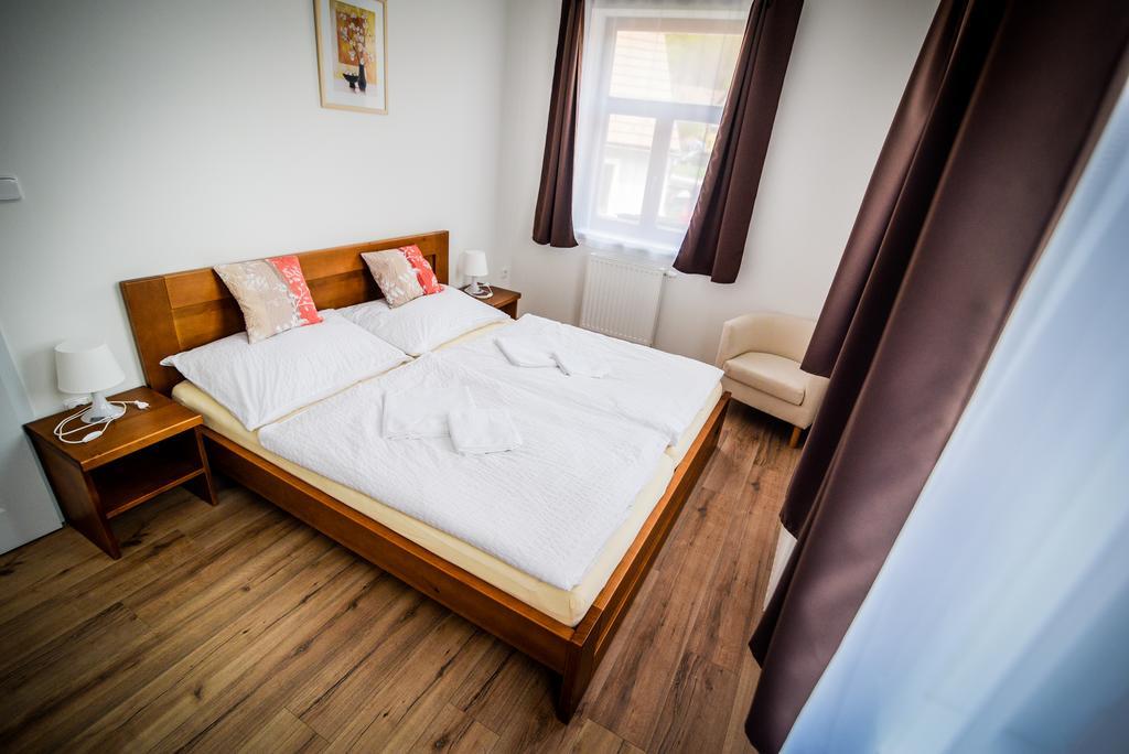 Český Krumlov Dueta Apartment מראה חיצוני תמונה